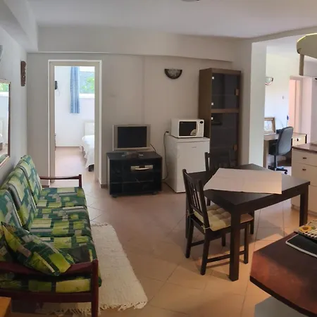 Little Bear Apartment Mogyorod