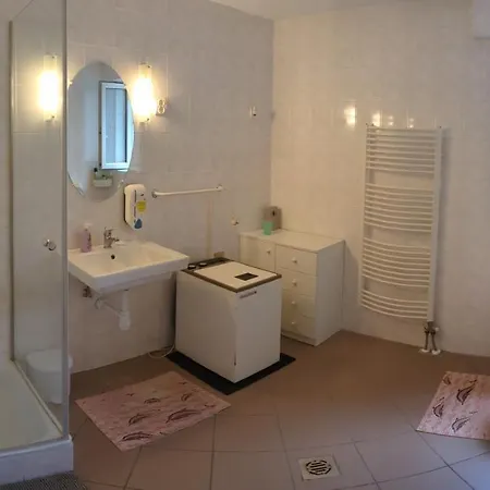 Little Bear Apartment Mogyorod